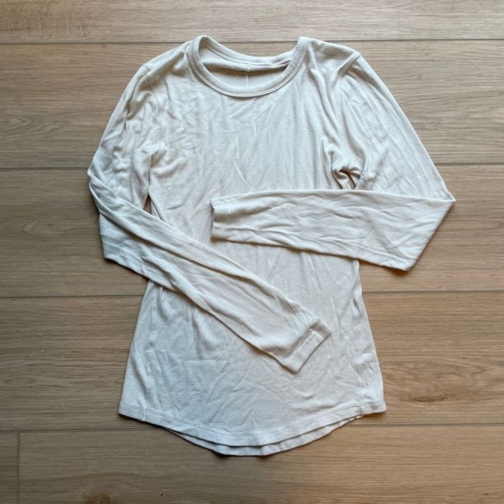 Lululemon Ribbed Long Sleeve Crew Neck Top Cream Off White Curved Hem
